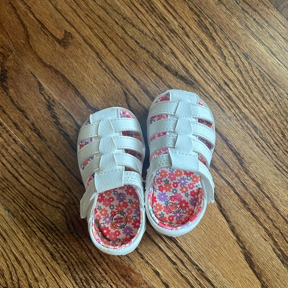 Wonder Nation size 4 toddler Sandals - Picture 7 of 7